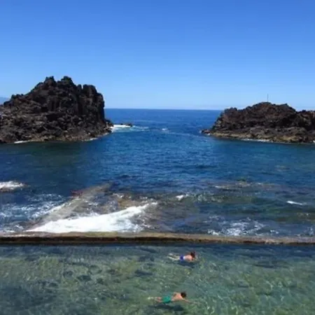 With Beautiful Ocean Views 타코론테